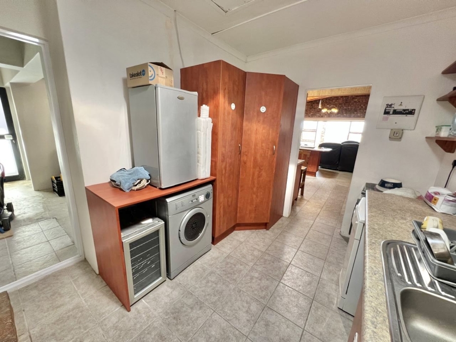 4 Bedroom Property for Sale in Wavecrest Eastern Cape